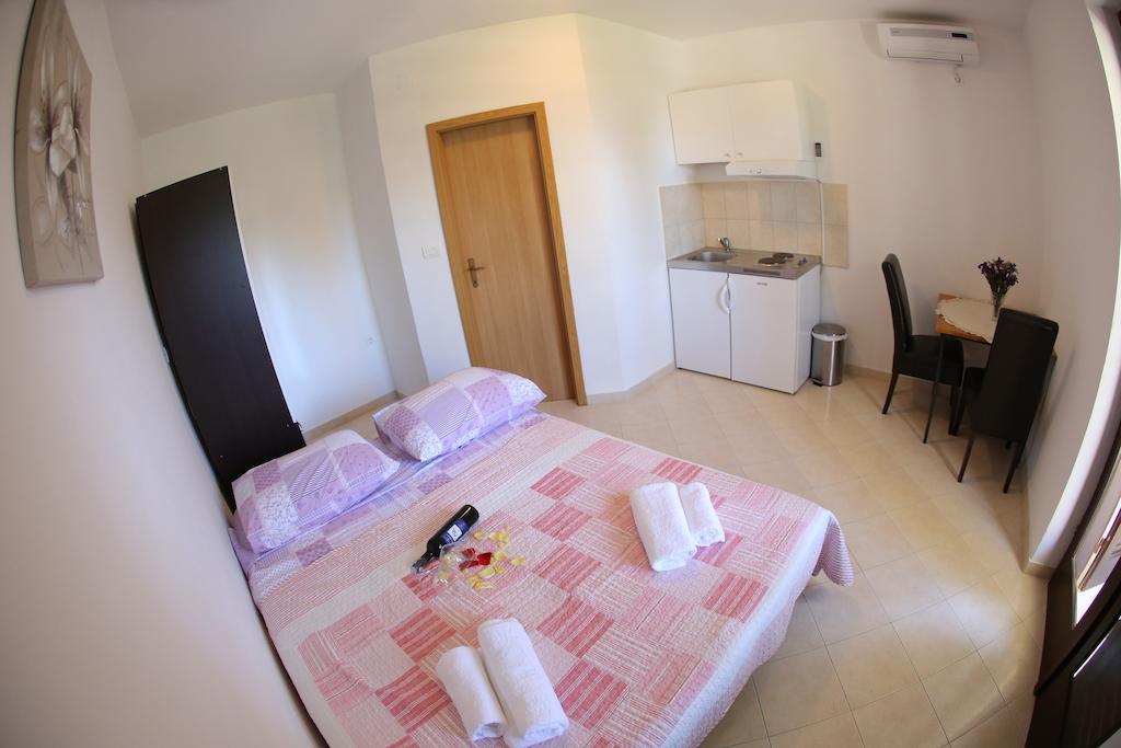 Apartments Vedrana Zadar Zimmer foto